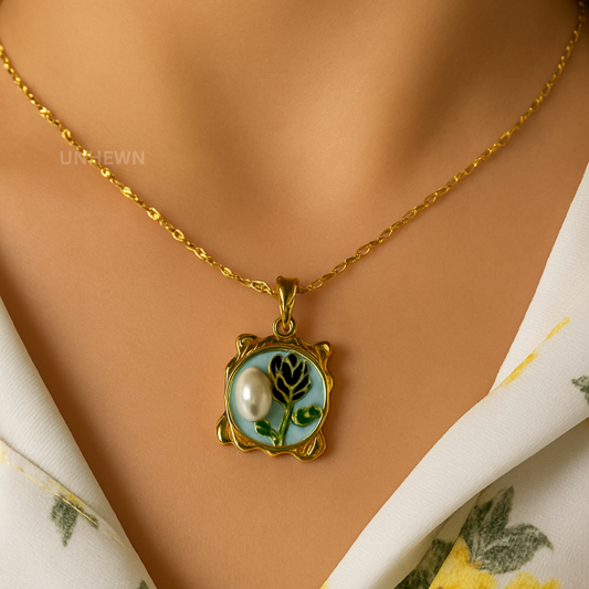 Pearl Bloom Pendant Necklace
