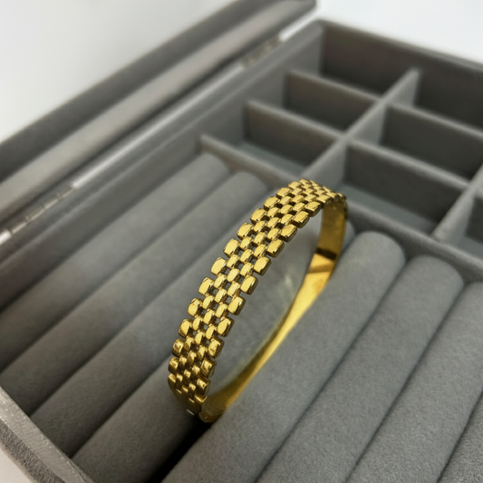 Regal Retro Link Bangle