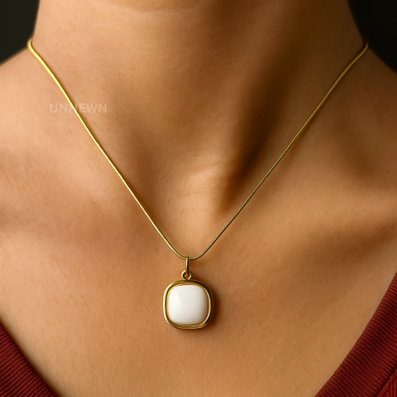 Luna Glow Pendant Necklace