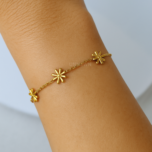 Golden Daisy Chain Bracelet
