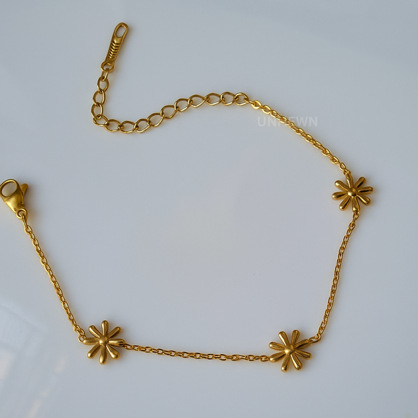 Golden Daisy Chain Bracelet