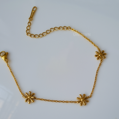 Golden Daisy Chain Bracelet