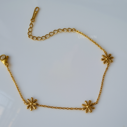 Golden Daisy Chain Bracelet