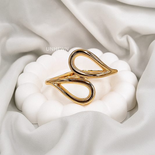 Golden Fluid Drop Bracelet