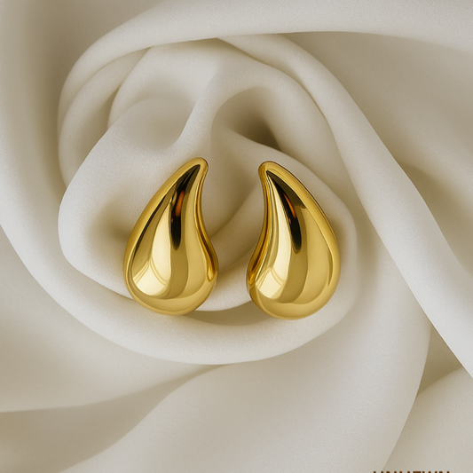 Molten Curve Stud Earrings